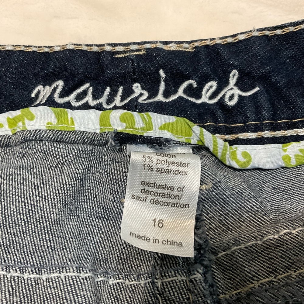 ✨3/$20✨ Maurices Dark Indigo Bermuda Cuffed Jean Shorts size 16 - Picture 3 of 6